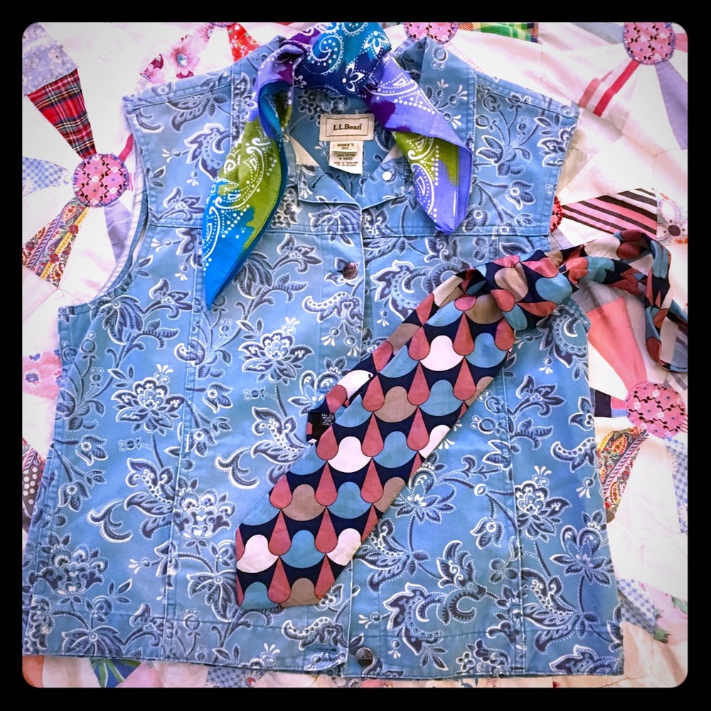 Ensemble Vest w/Bandana & Necktie